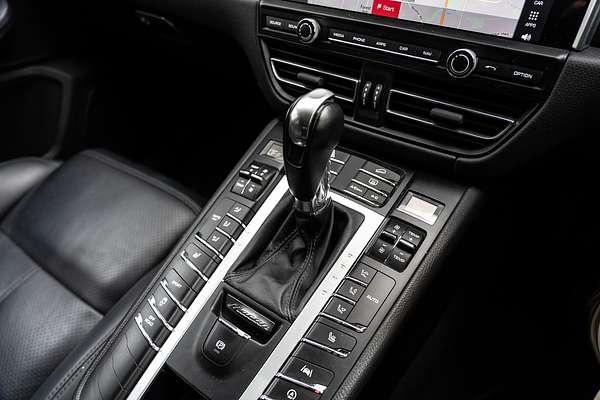 2020 Porsche Macan 95B