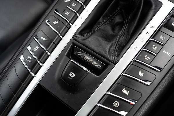 2020 Porsche Macan 95B