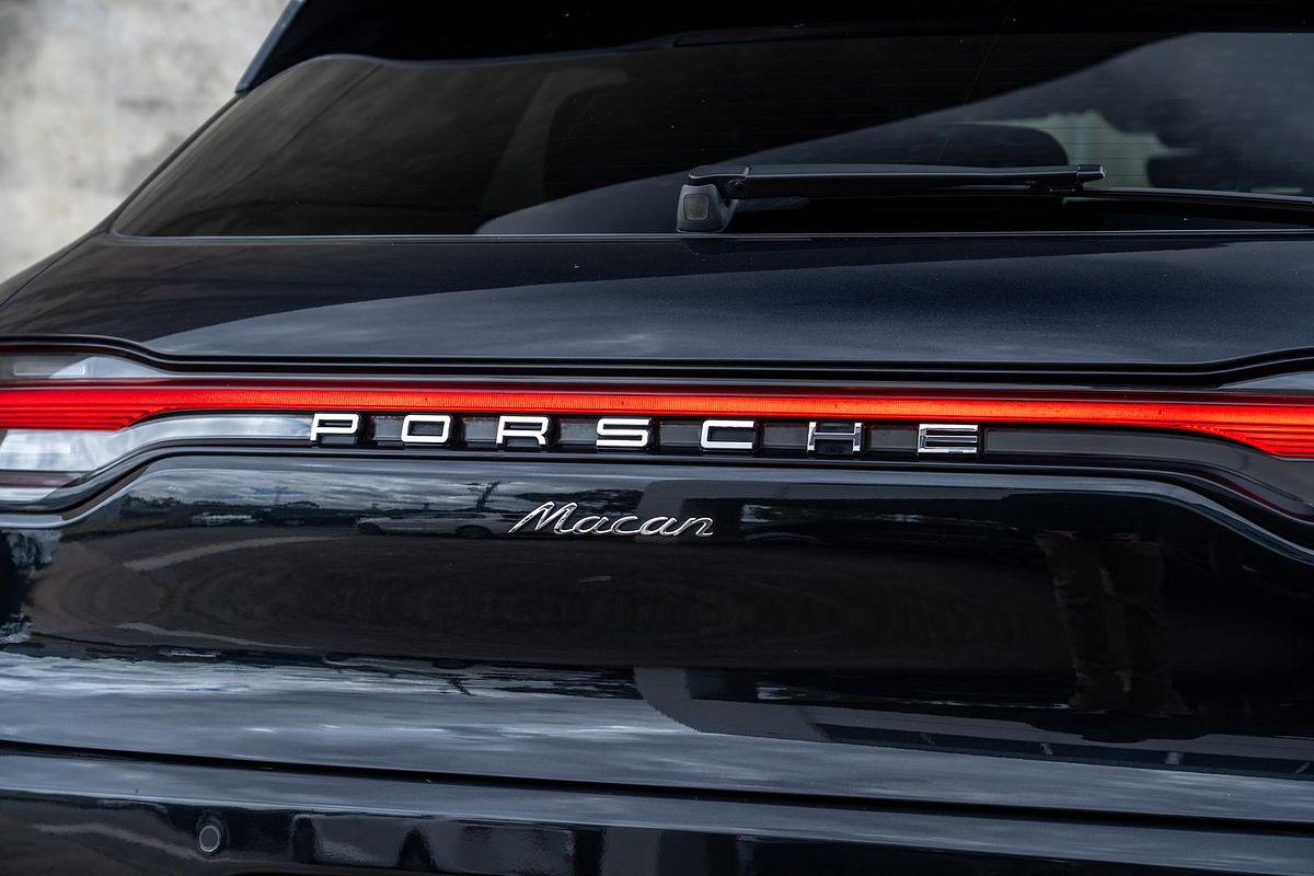 2020 Porsche Macan 95B
