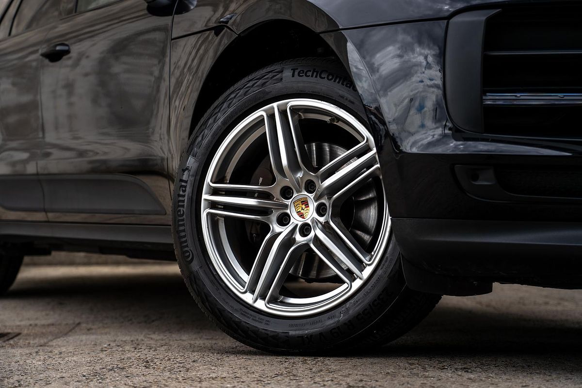 2020 Porsche Macan 95B