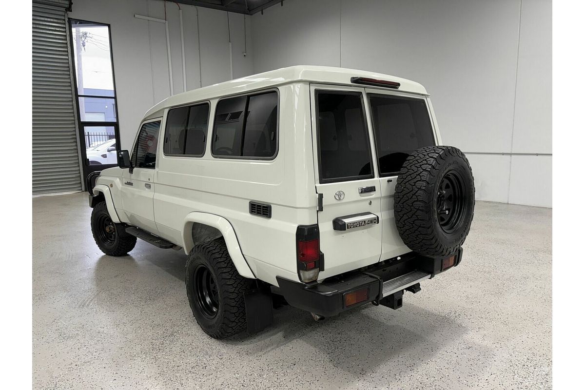2013 Toyota Landcruiser Workmate Troopcarrier VDJ78R