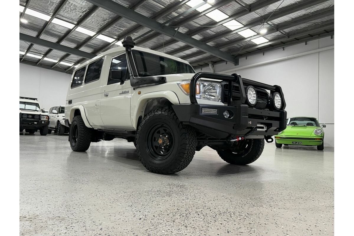 2013 Toyota Landcruiser Workmate Troopcarrier VDJ78R