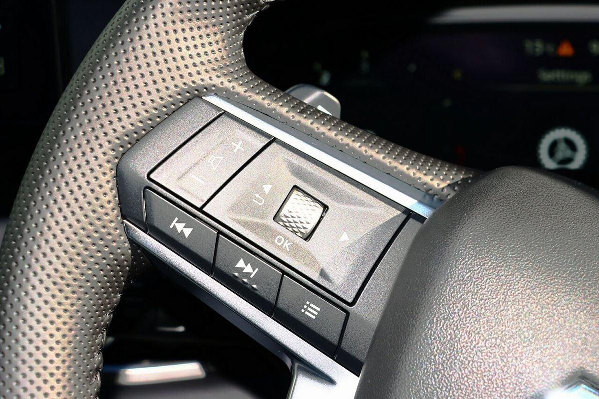 2025 Mitsubishi Outlander LS ZM