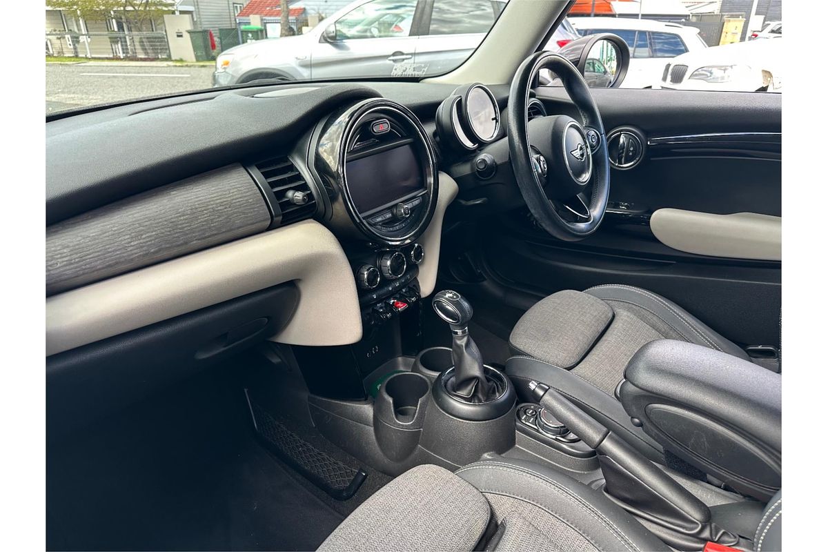 2015 MINI Hatch Cooper F56