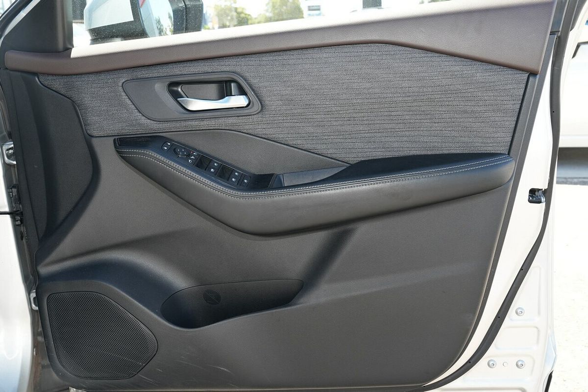 2023 Nissan X-TRAIL ST T33