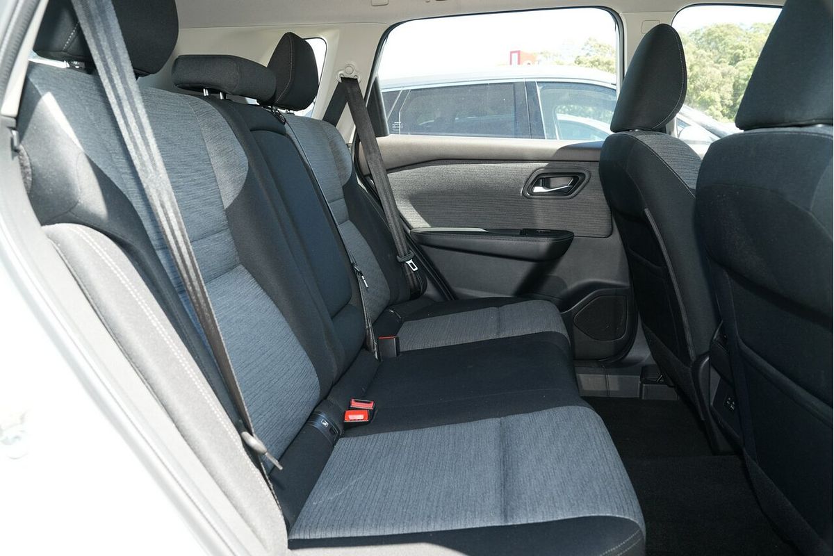 2023 Nissan X-TRAIL ST T33