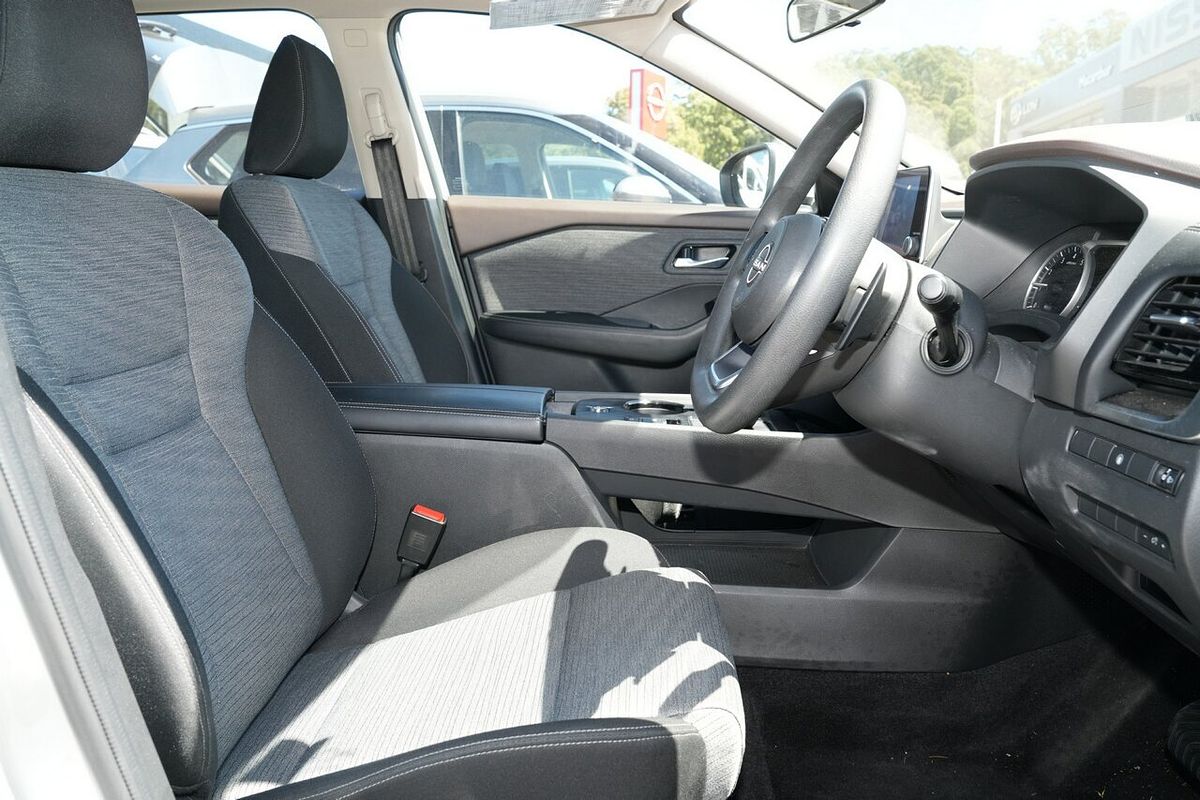 2023 Nissan X-TRAIL ST T33