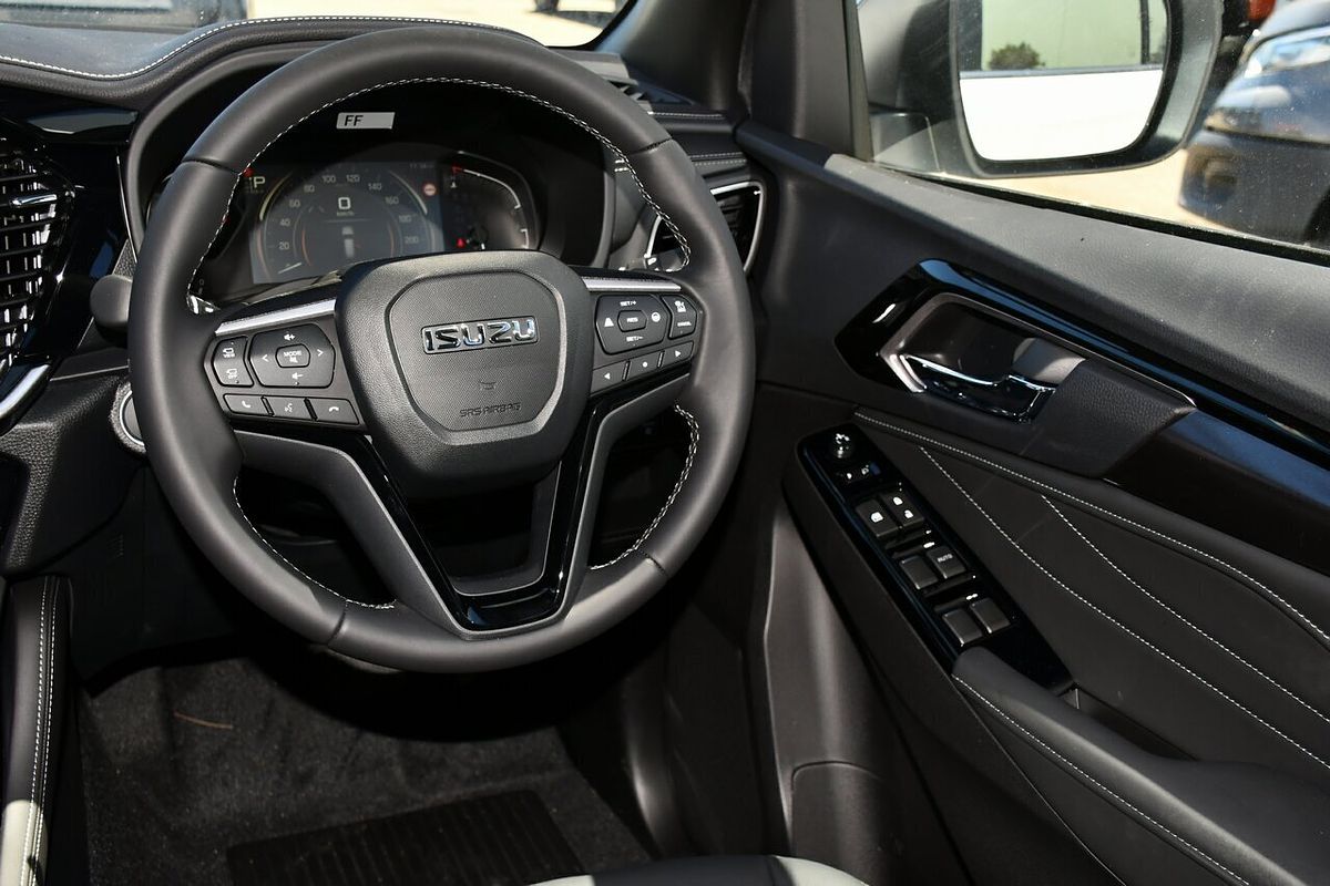 2025 Isuzu MU-X LS-T