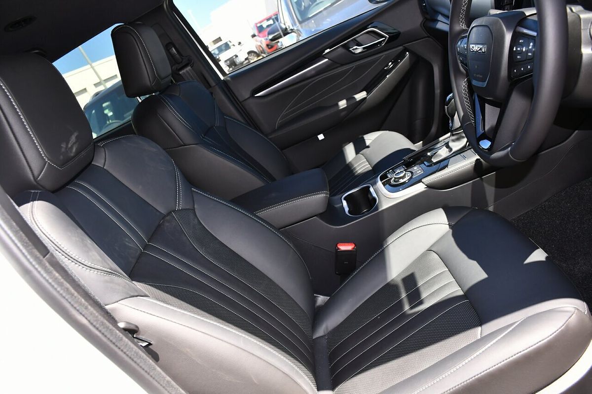 2025 Isuzu MU-X LS-T