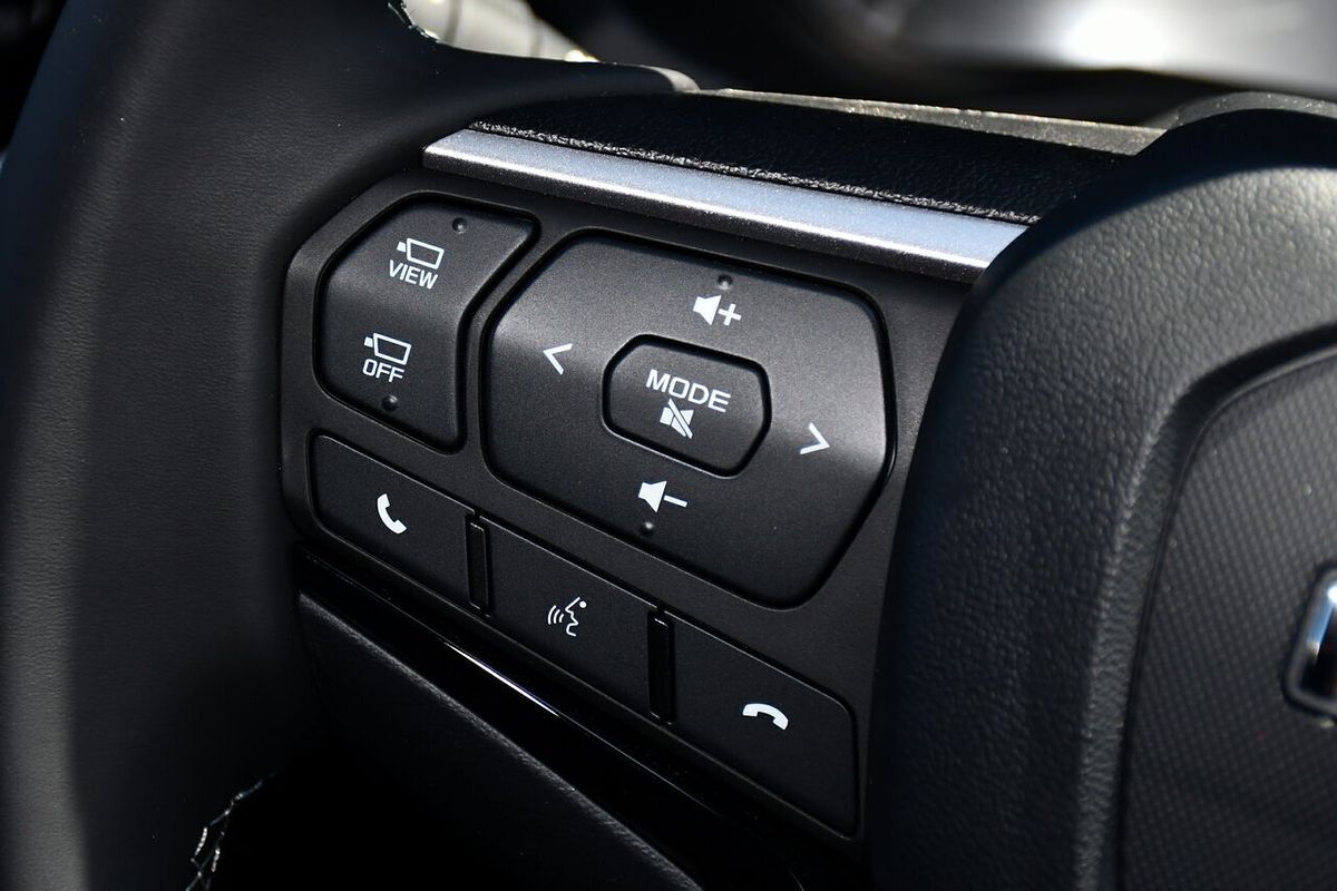 2025 Isuzu MU-X LS-T