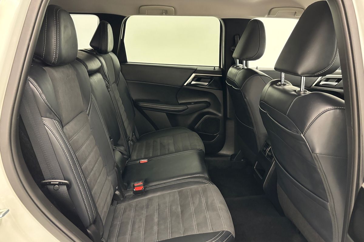 2024 Mitsubishi Outlander Aspire ZM