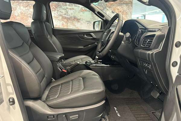 2025 Isuzu D-MAX BLADE 4X4