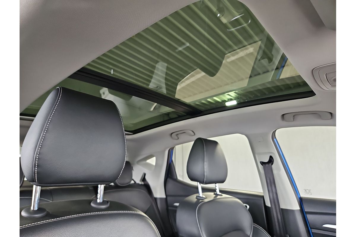 2019 MG ZS Essence AZS1