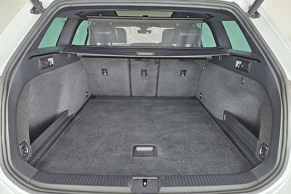 2019 Volkswagen Passat 206TSI R-Line B8