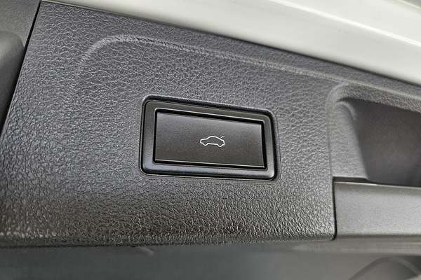 2019 Volkswagen Passat 206TSI R-Line B8