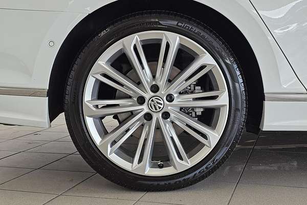 2019 Volkswagen Passat 206TSI R-Line B8