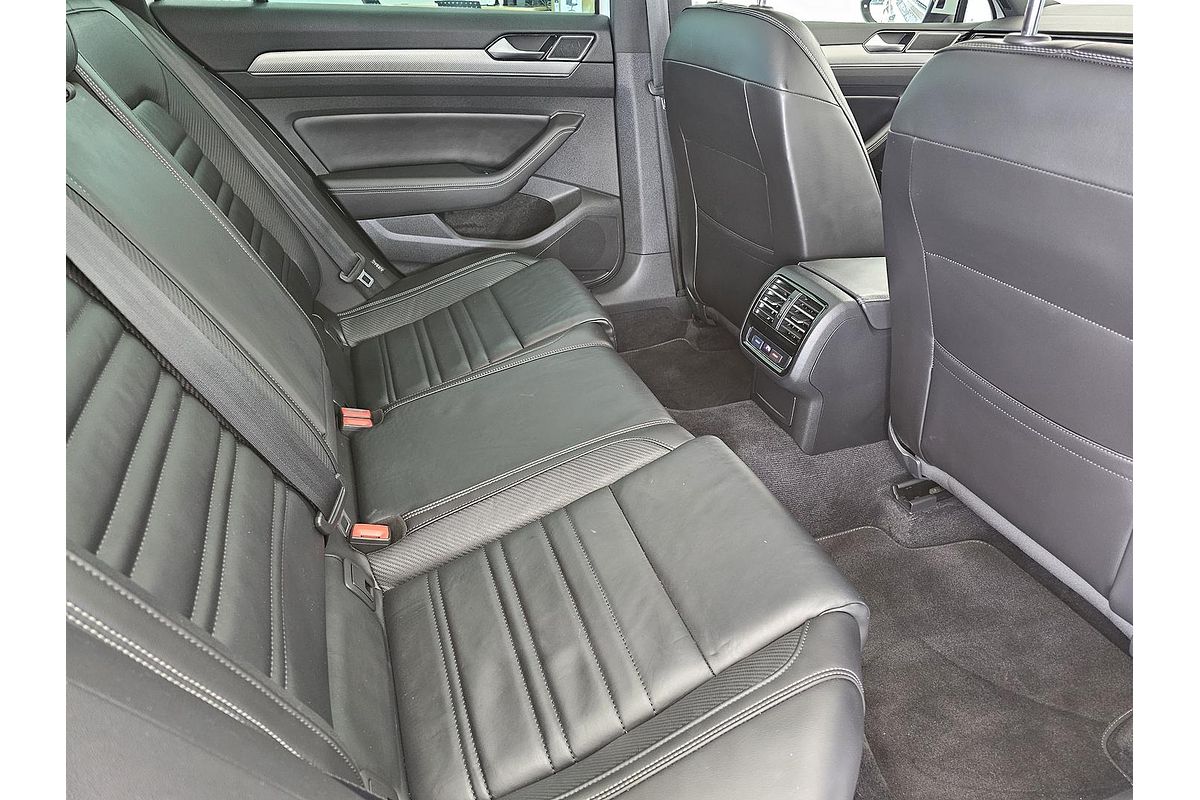 2019 Volkswagen Passat 206TSI R-Line B8