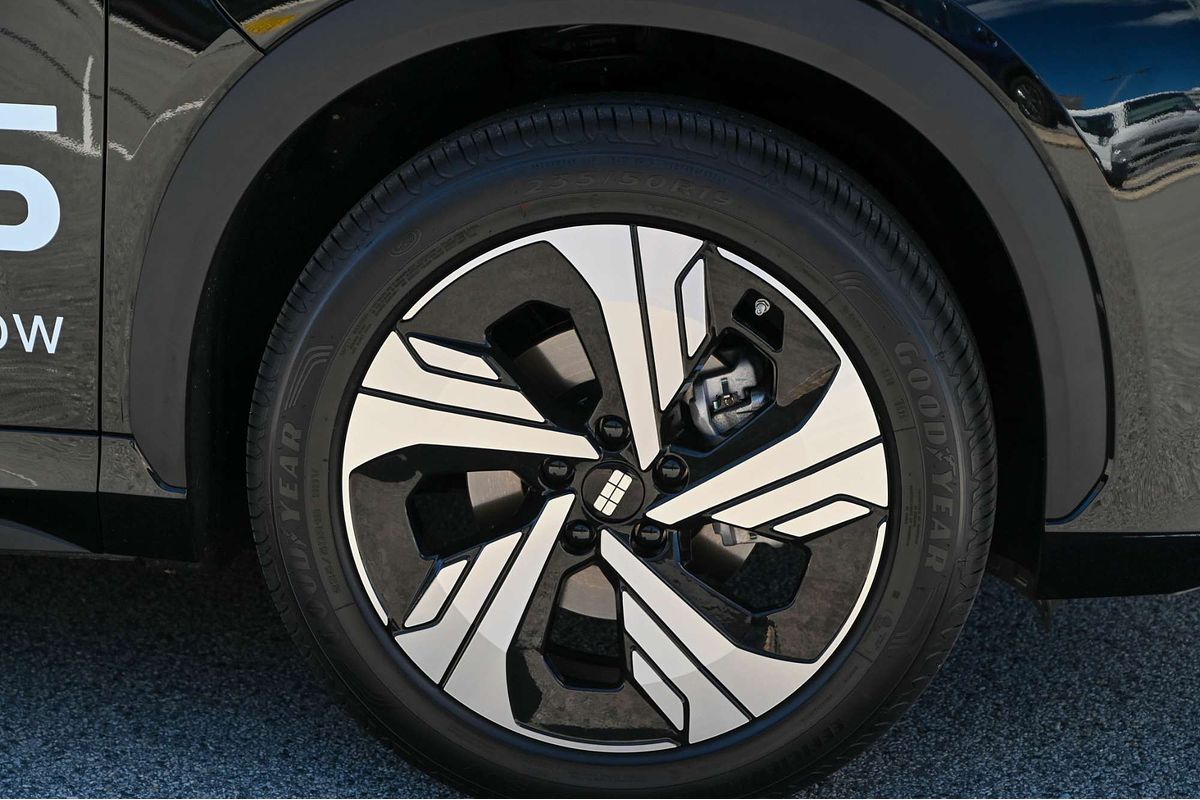 2025 Geely EX5 Inspire E245