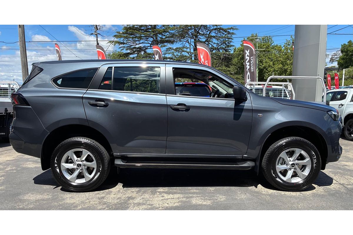 2025 Isuzu MU-X LS-M