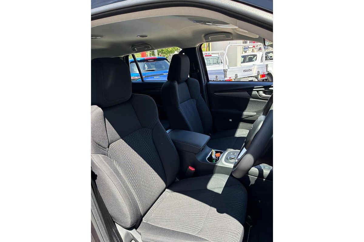 2025 Isuzu MU-X LS-M