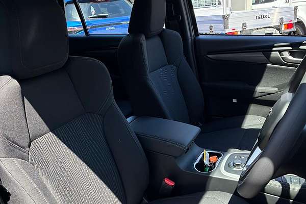 2025 Isuzu MU-X LS-M