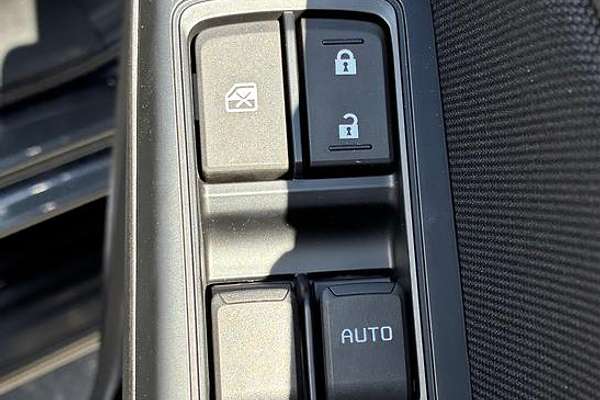 2025 Isuzu MU-X LS-M