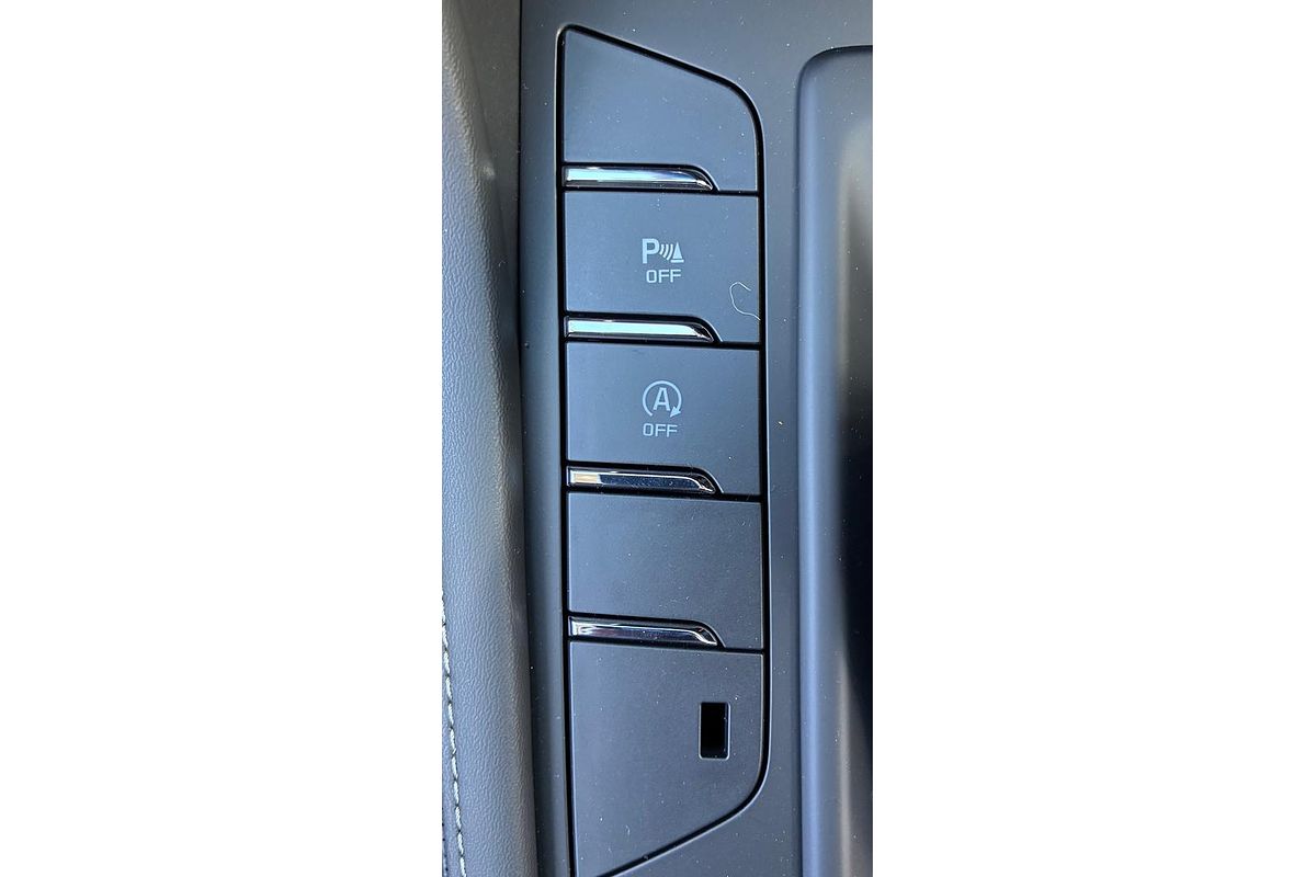 2025 Isuzu MU-X LS-M