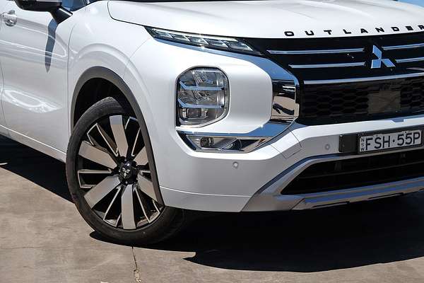 2025 Mitsubishi Outlander Exceed Tourer ZM