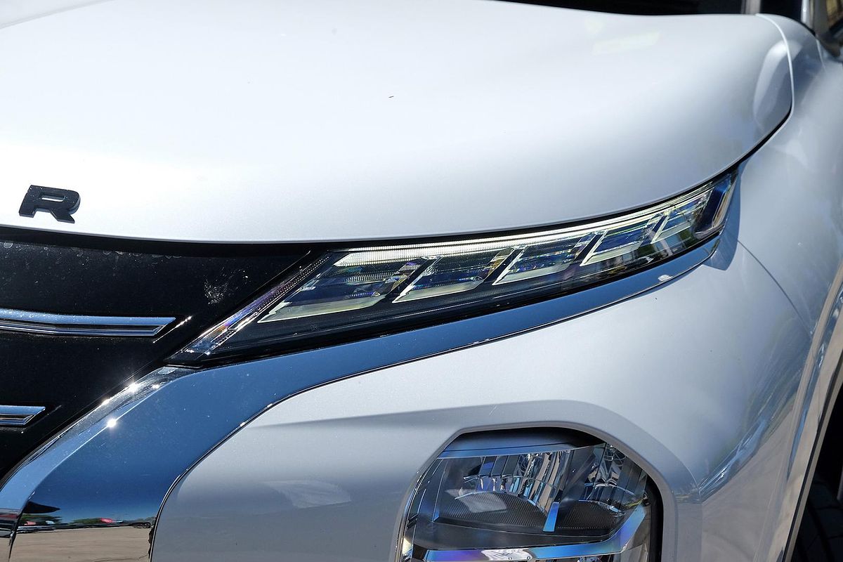 2025 Mitsubishi Outlander Exceed Tourer ZM