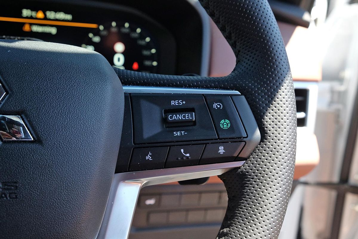 2025 Mitsubishi Outlander Exceed Tourer ZM