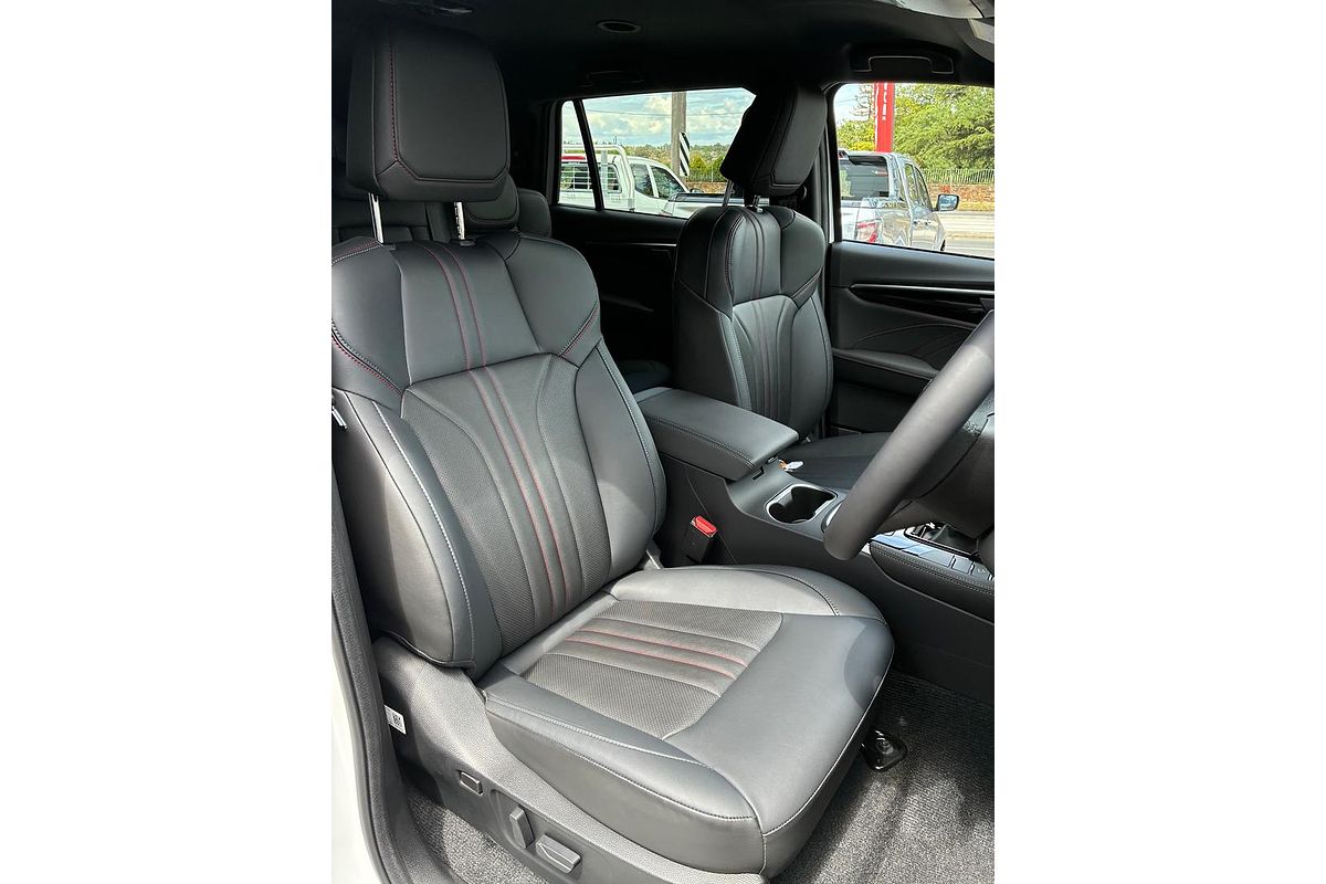 2025 Isuzu MU-X X-TERRAIN