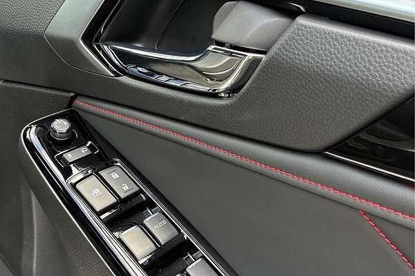 2025 Isuzu MU-X X-TERRAIN