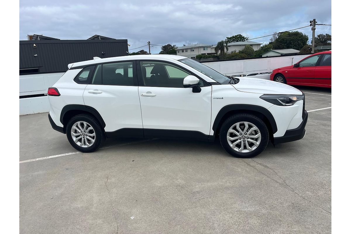 2024 Toyota Corolla Cross GX MXGH10R