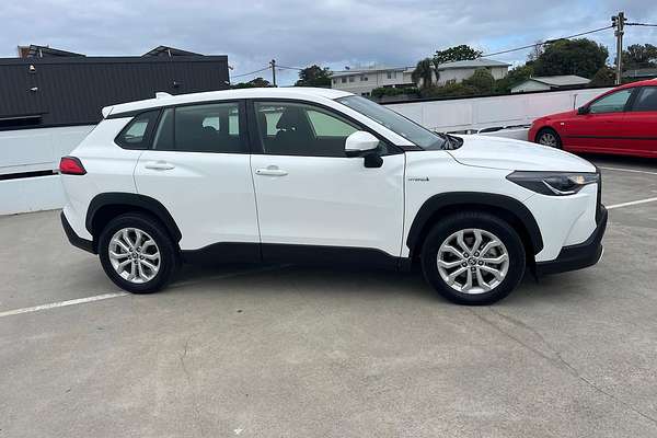 2024 Toyota Corolla Cross GX MXGH10R