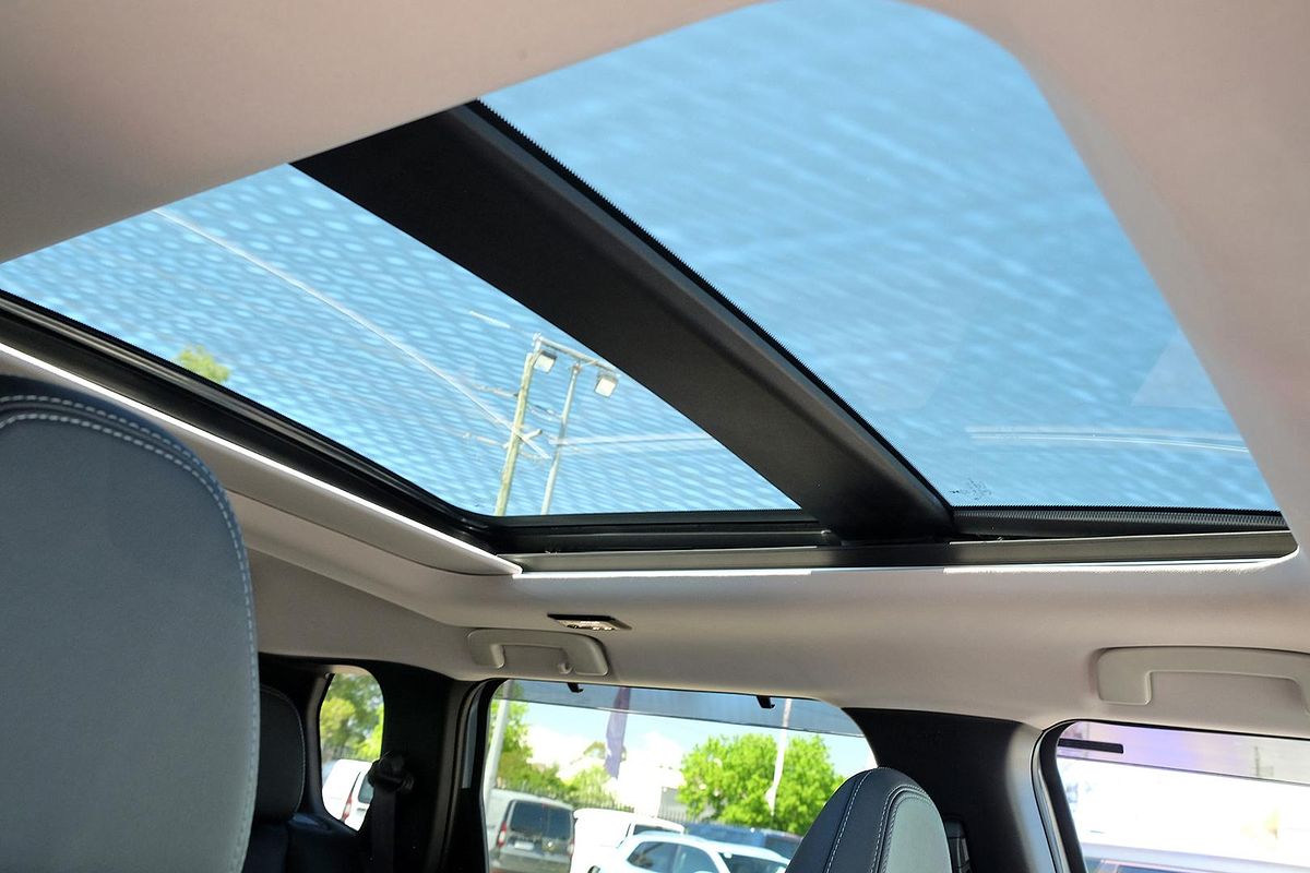 2025 Mitsubishi Outlander Exceed ZM