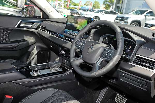 2025 Mitsubishi Outlander Exceed ZM