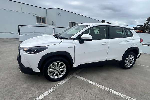 2024 Toyota Corolla Cross GX MXGH10R