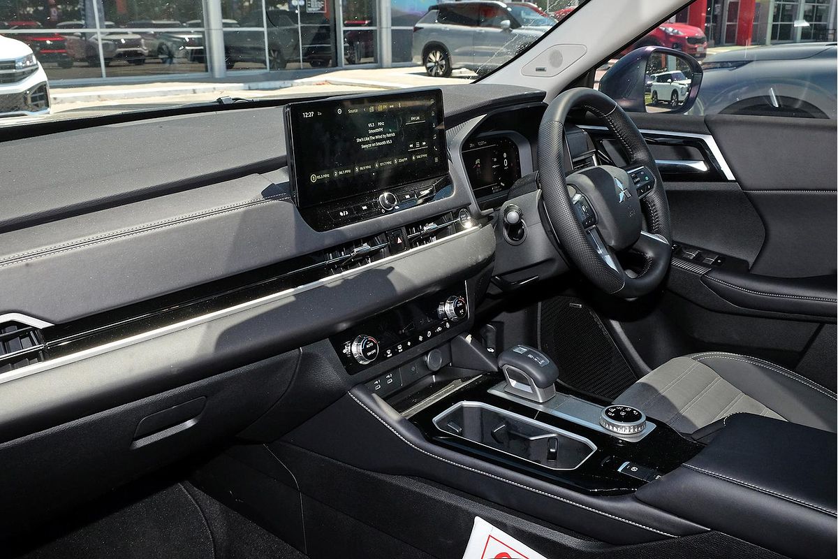 2025 Mitsubishi Outlander Aspire ZM