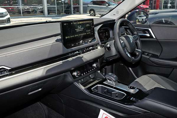 2025 Mitsubishi Outlander Aspire ZM