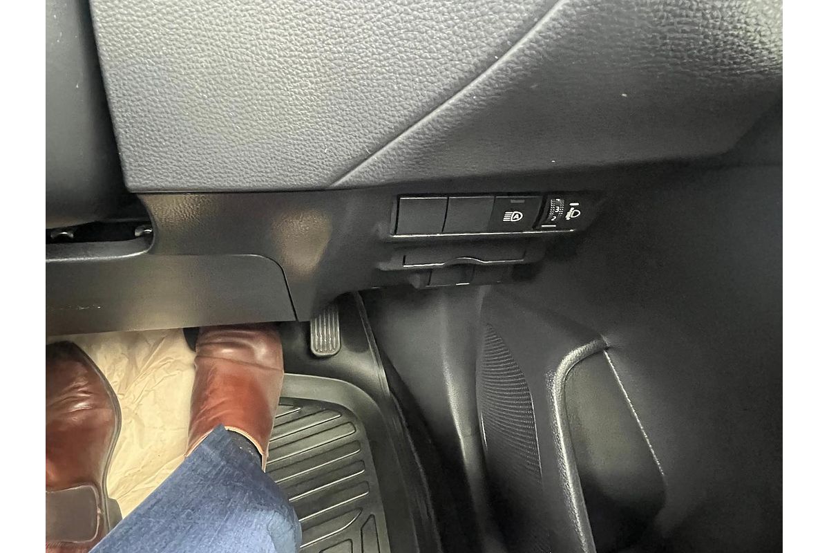 2024 Toyota Corolla Cross GX MXGH10R