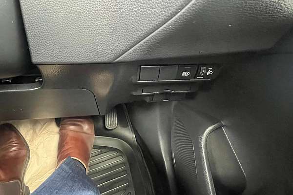 2024 Toyota Corolla Cross GX MXGH10R