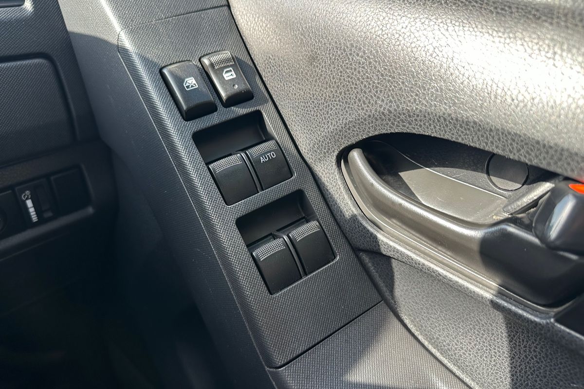 2019 Isuzu D-MAX SX High Ride Rear Wheel Drive
