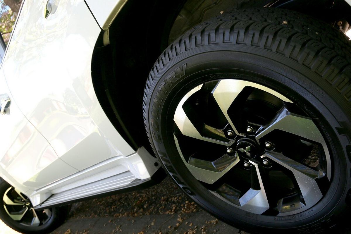 2024 Mitsubishi Pajero Sport GLS QG