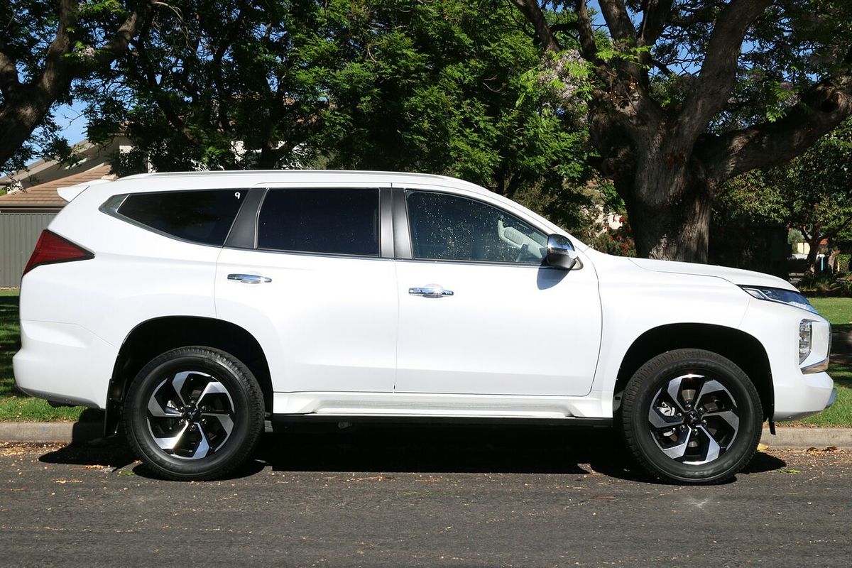 2024 Mitsubishi Pajero Sport GLS QG