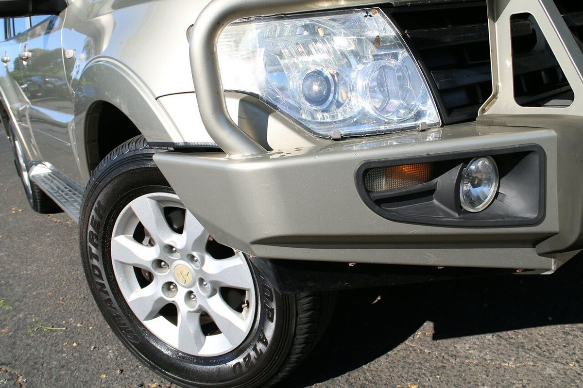 2010 Mitsubishi Pajero Activ NT