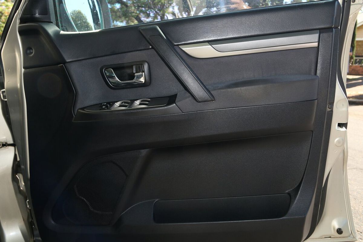 2010 Mitsubishi Pajero Activ NT