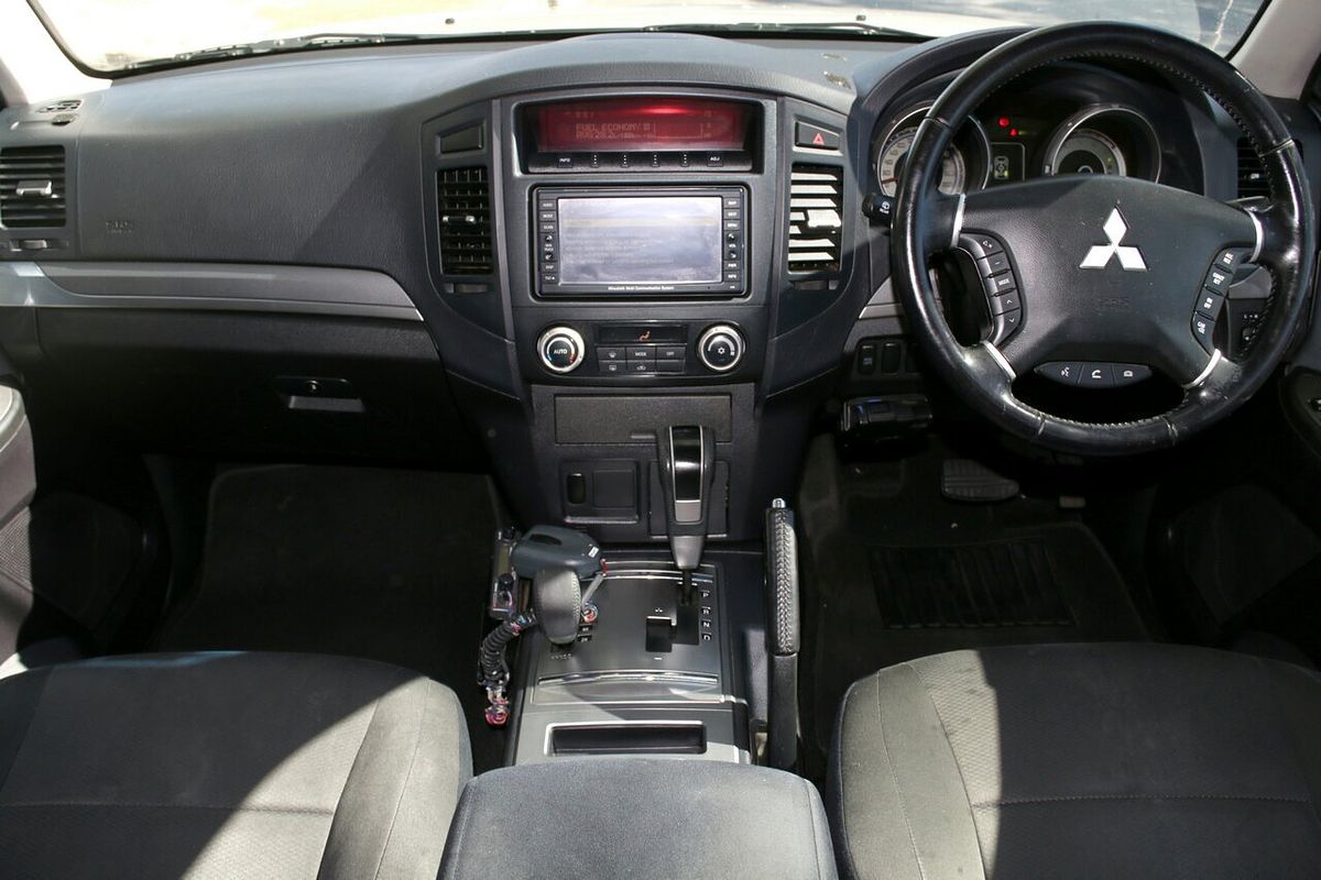 2010 Mitsubishi Pajero Activ NT