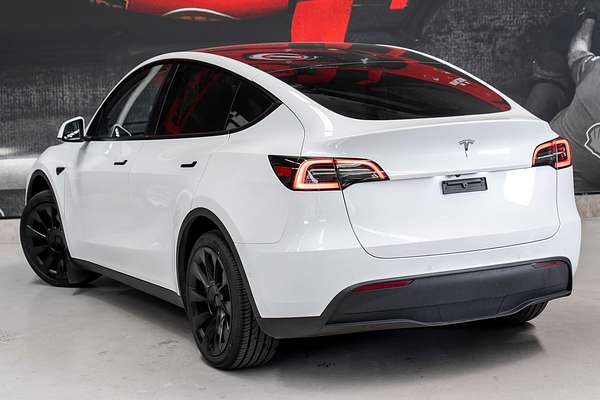 2022 Tesla Model Y Rear-Wheel Drive