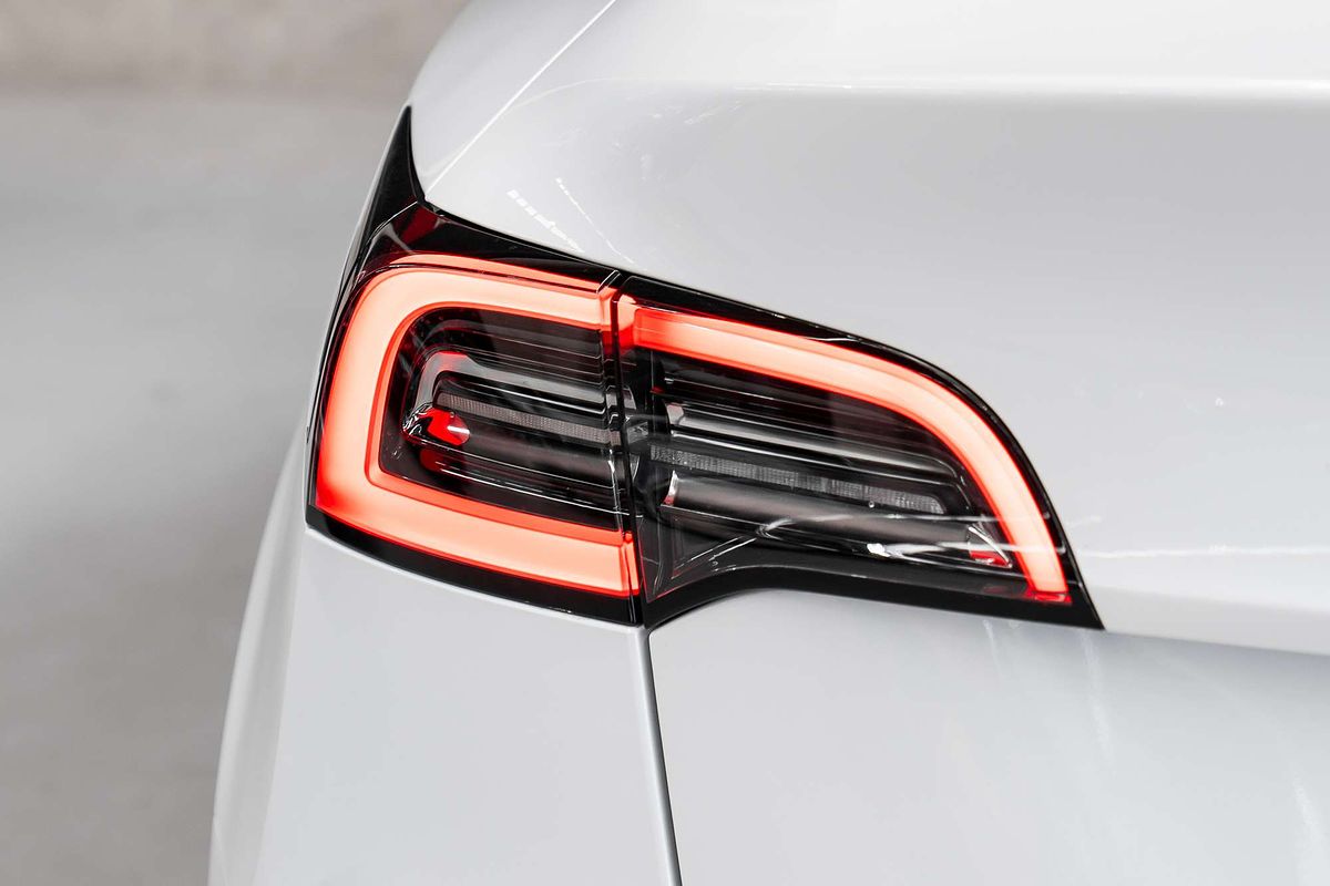 2022 Tesla Model Y Rear-Wheel Drive