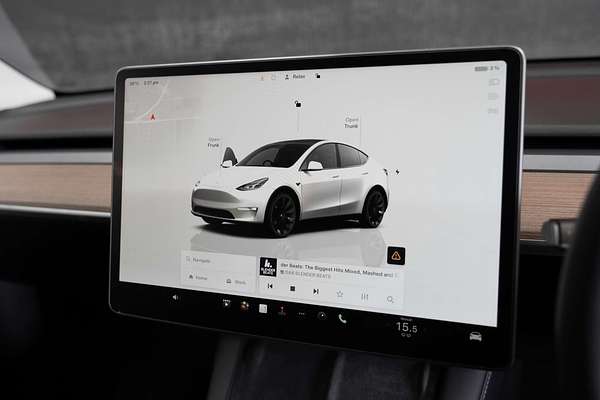 2022 Tesla Model Y Rear-Wheel Drive